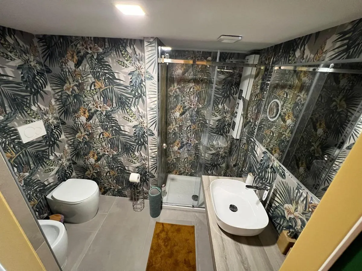 Bed and Breakfast Nobilehouse 2 Катания Италия